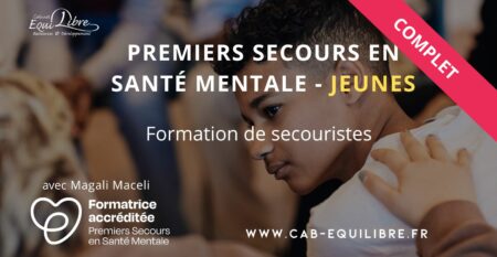 pssm-jeunes-complet Formation PSSM Jeunes du Cabinet ÉquiLibre – Session complète : un adolescent attentif et semblant en détresse, soutenu par la main d’un adulte, illustrant l’importance du repérage et de l’accompagnement en santé mentale.